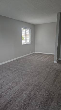 $2,695 / 2br - 900ft2 - Super specious remodeled  2BD. +1BA.  $2695!!!! (Vista)63998603156355123