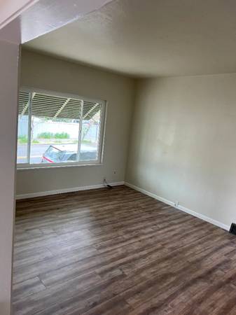 $2,000 / 2br - 965ft2 - Beautifully updated 2-bed, 1-bath unit in a duplex Move-in ready. (Central San Jose)63946670511875123