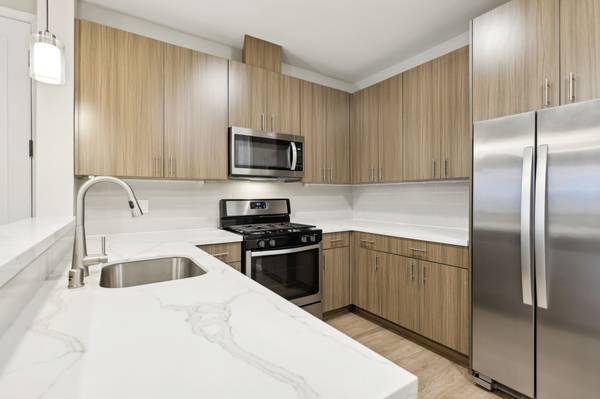 $950 / 1br - 762ft2 - The Perfect Home Awaits! 1 Bed 1 Bath Available in Stunning Petaluma!! (petaluma)63413793811585121