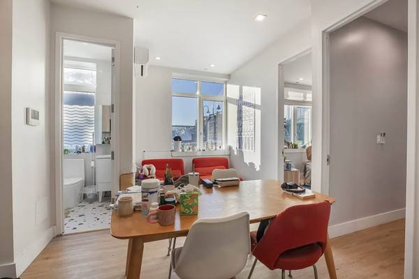 $3,200 / 2br - 🏡 Apartamento de 2 habitaciones en Bedstuy | Lavadora/secadora en unidad + a pasos del metro 🚆 (Brooklyn)63816602826755120