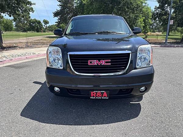 2013 GMC Yukon SLE 4x2 4dr SUV - $12495.0063613688093953121