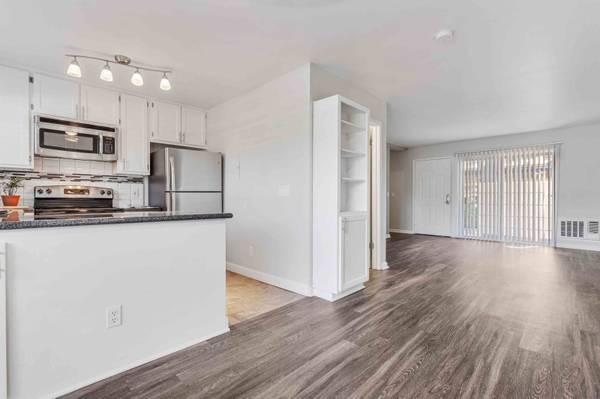 $3,247 / 2br - 940ft2 - Fitness Center, Located in San Jose, 2 bedroom (los gatos)63686086154883120