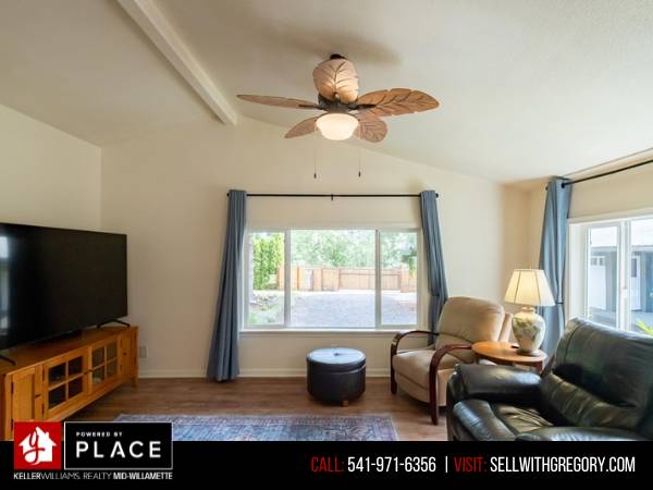 $539,900 / 3br - 1734ft2 - Modern Comfort, Riverfront Access & Room to Roam! (Sweet Home OR)63624669237889124