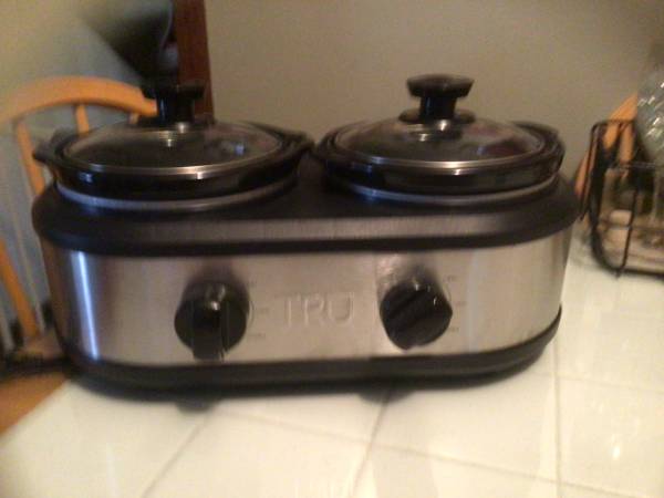 2 mini pot crockpot buffet 1
