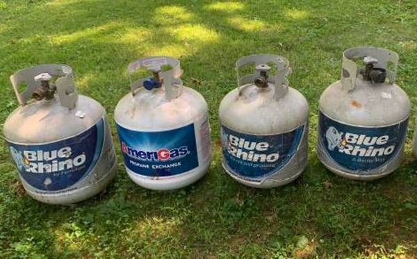 Fall / Backyard PRORATED Propane Gas Tank/Tanks 20 Lbs BBQ Grill 1