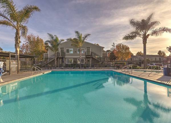$1,905 / 1br - Vaulted Ceilings, Cable Ready, Outdoor Pool (401 W. Pine Ave, Lompoc, CA)63663905216515122