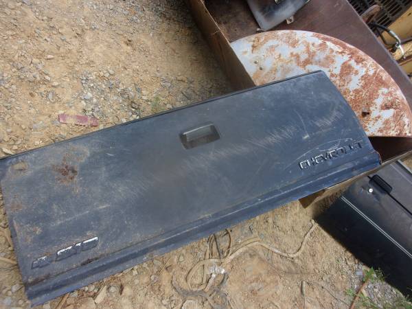 1994-2003 S10 tailgate 1