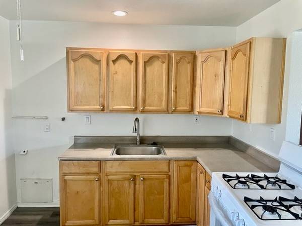$1,795 / 2br - Remodeled -Sunset Cottages - in Unit Washer Dryer (Palm Desert, Bermuda Dunes, Indio, La Quinta)63686264811905124