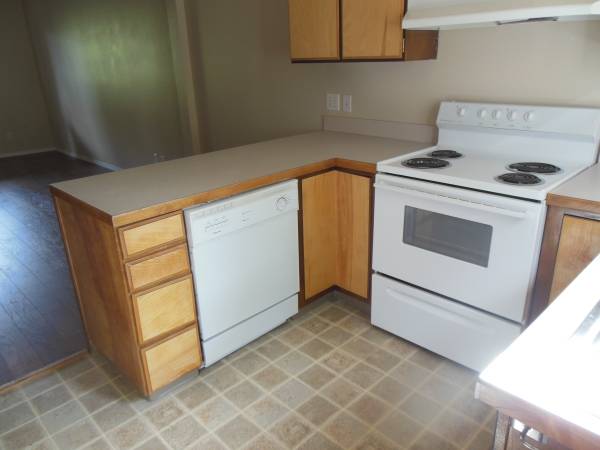$1,060 / 2br - 781ft2 - 2 bedroom apartment close to campus available this December. (Moscow)63980822656259123