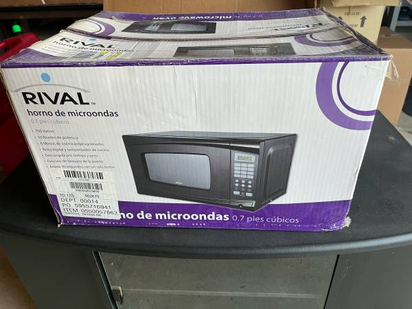 Moving Sale：Microwave oven 1