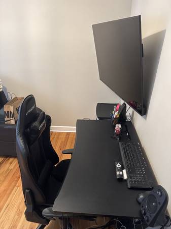 $800 Room for Rent in Beautiful 2-bedroom Apt (West Ridge)63898734500994122