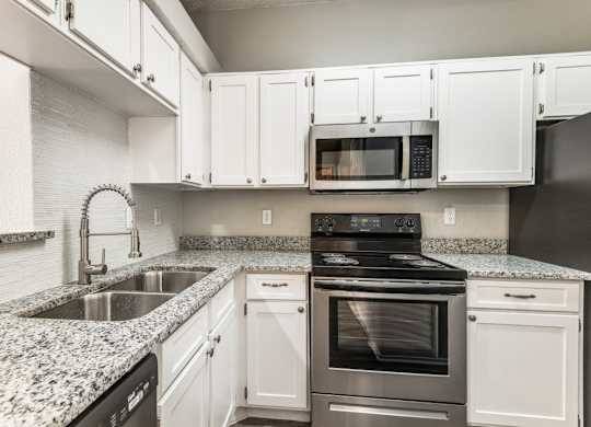 $1,390 / 2br - 900ft2 - Gazebo sundeck, Two Sparkling Blue s, Refrigerator (1400 Esters Rd, Irving, TX)63796326864257121