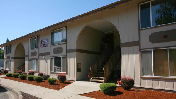 West Downtown ~ Small Complex - 710 Tyler St. #4 1