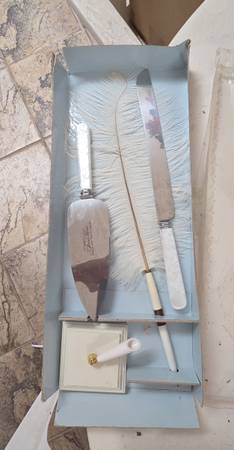 Cake serving utensils 1