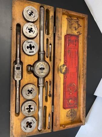 Large tap and die set 1