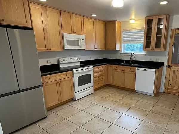 $1,100 / 2br - 730ft2 - Welcome to this charming coastal cottage! (Half Moon Bay, CA)64023719733762123