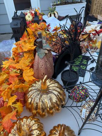 Yard sale photo