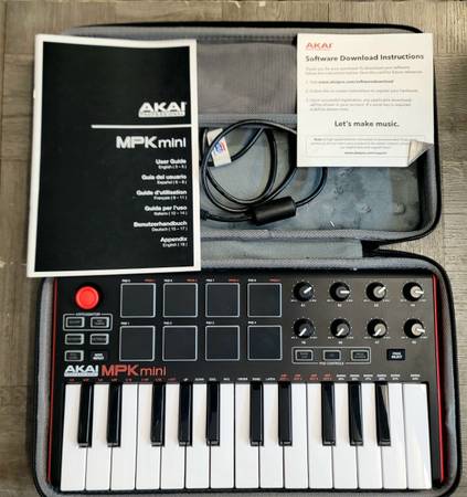 Akai Professional MPK Mini Portable 25-Key Keyboard 1