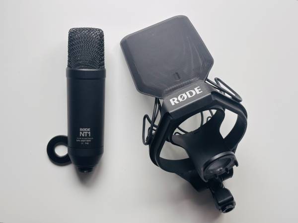 Rode NT1 Condenser Microphone + Shock Mount - GREAT CONDITION! 1