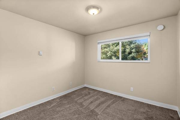 $2,300 / 2br - 942ft2 - 2 Bed, Pet Friendly, Flexible Monthly Payments with Flex Rent (40 Newport Way NW, Issaquah, WA)63944964859395123