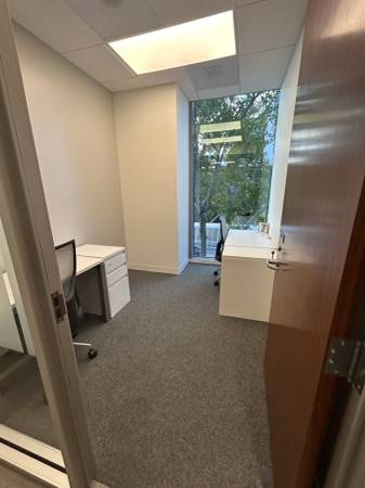 $599 Executive Office- Window View w/Onsite Fitness Center. START TODAY! (San Diego)63998601713155120