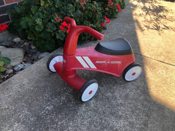 Radio Flyer - Scoot About Sport 1