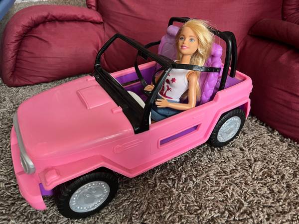 Barbie and Jeep 1