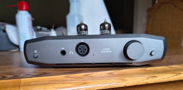 Alex Cavelli / Monolith Liquid Platinum tube headphone amplifier 1
