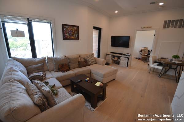 $4,475 / 2br - 1 Month free and NO fee. W/D in unit. (Brighton)63809989472387122
