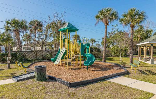 $1,019 / 1br - 887ft2 - Two paws up for our 1 BR / 1 BA! Cocoa's top pet-friendly spot. (Cocoa)63923537048067123