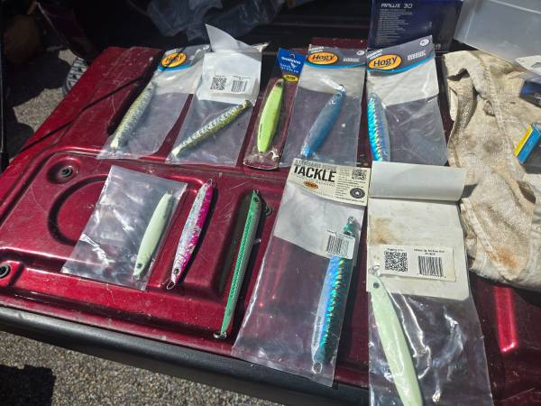 10 fishing jigs 1