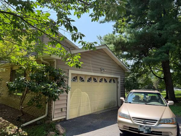 $425,000 / 4br - 2120ft2 - Flip this house! Thoroughbred Ln (Owings Mills, MD)64289496131073121