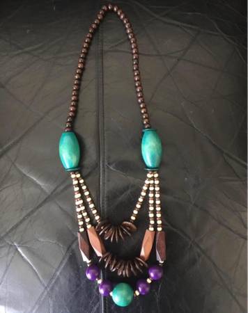 Wooden Bead Necklace NEW 1