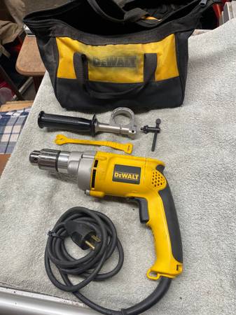 DeWalt Corded 1/2-inch Variable-Speed Reversing (VSR) Drill Kit 1