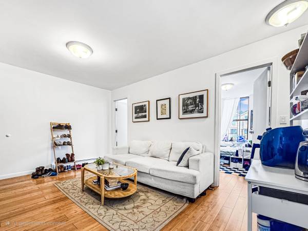$925 / 3br - $925 rooms available immediately (Brooklyn)64033460308993120