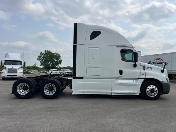 2017 Freightliner Cascadia Evolution / Detroit DD15 - $15,500 (Automatic DT12/ 🚨TRUCK IS DELETED/ runs and drive)63619012199297124
