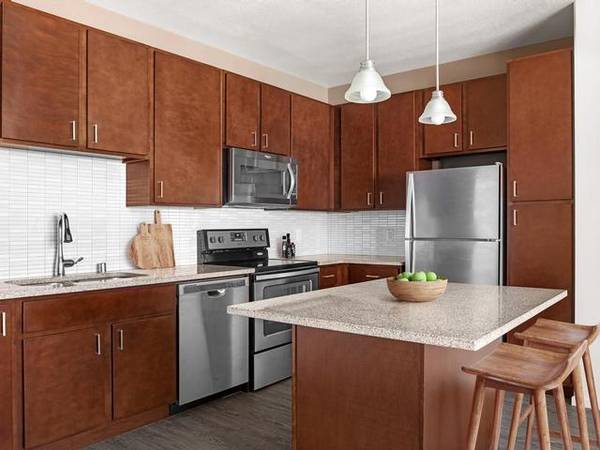 $3,538 / 2br - 957ft2 - Outdoor Patio, On-Site Maintenance Team, Courtesy Patrol (Kapolei)63939529006979123
