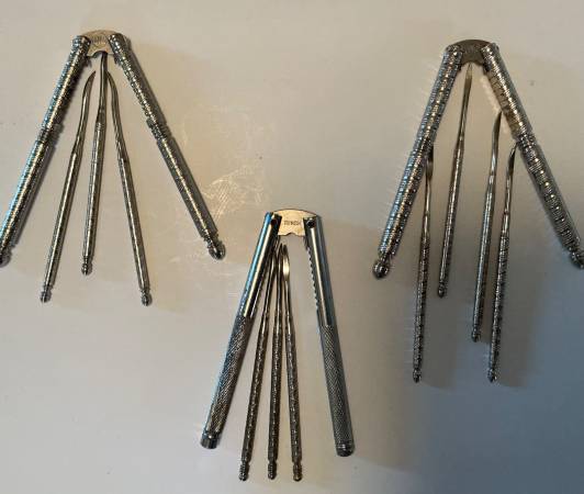 VTG HAND-HELD METAL HINGED (3)NUTCRACKERS W/PICKS NICE!!! 1