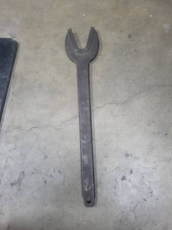 Vintage alligator wrench 1
