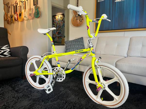 LOOKING FOR 70's and 80's BMX Bikes, parts or anything else BMX! 1