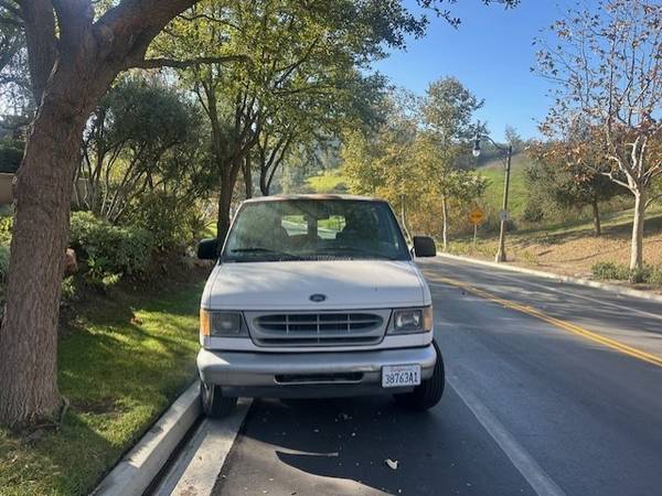 2001 Ford Econoline - Photo 7