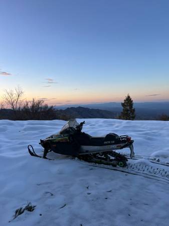 700cc Artic Cat Snowmobile for sale 1