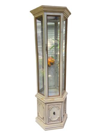 vintage, cream-painted octagonal curio cabinet 1