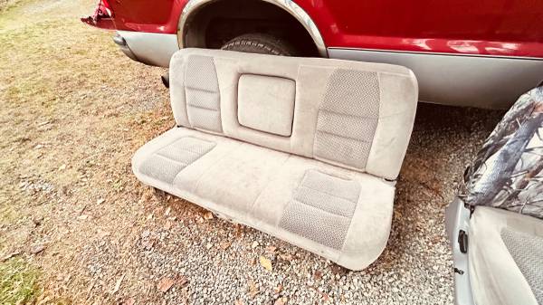 2001 Ford F 250 Super Duty Crew interior seats 1
