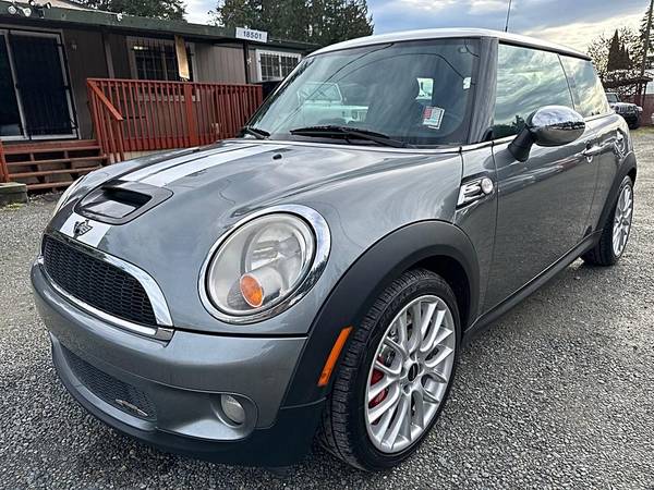 2009 MINI COOPER JOHN COOPER WORKS - $6999.0063623146635395123