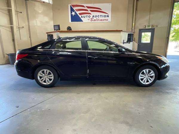 2011 Hyundai Sonata 1