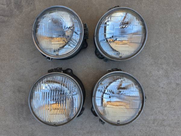 1963 1964 Chrysler Headlight Bucket Bulb Retainer Set 4 OEM 63 64 1