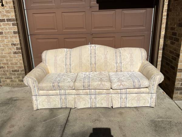 Sofa/ Couch 1
