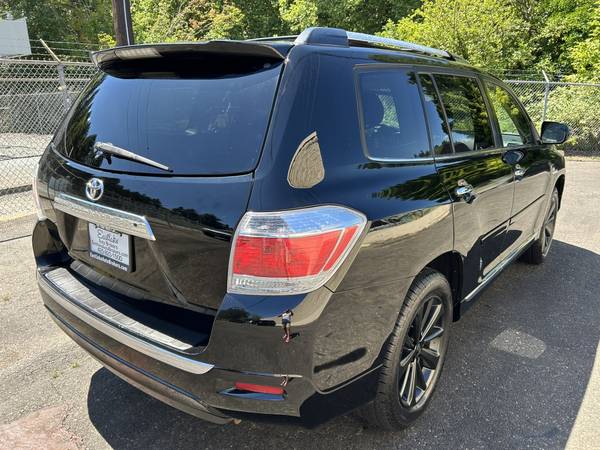2013 Toyota Highlander Hybrid Limited 4WD --Cuero, Navegación, Tercera Fila-- - $18,950 (kirkland)63617178670081124