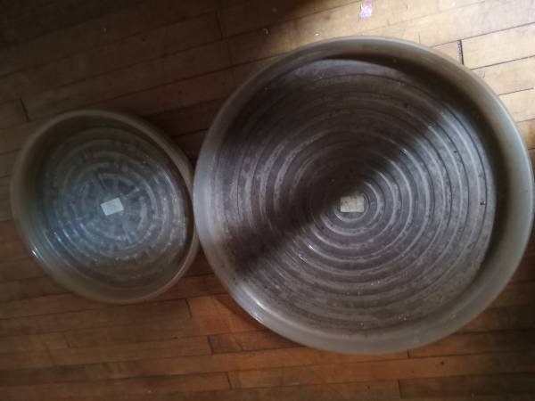 Saucers for plant containers 1